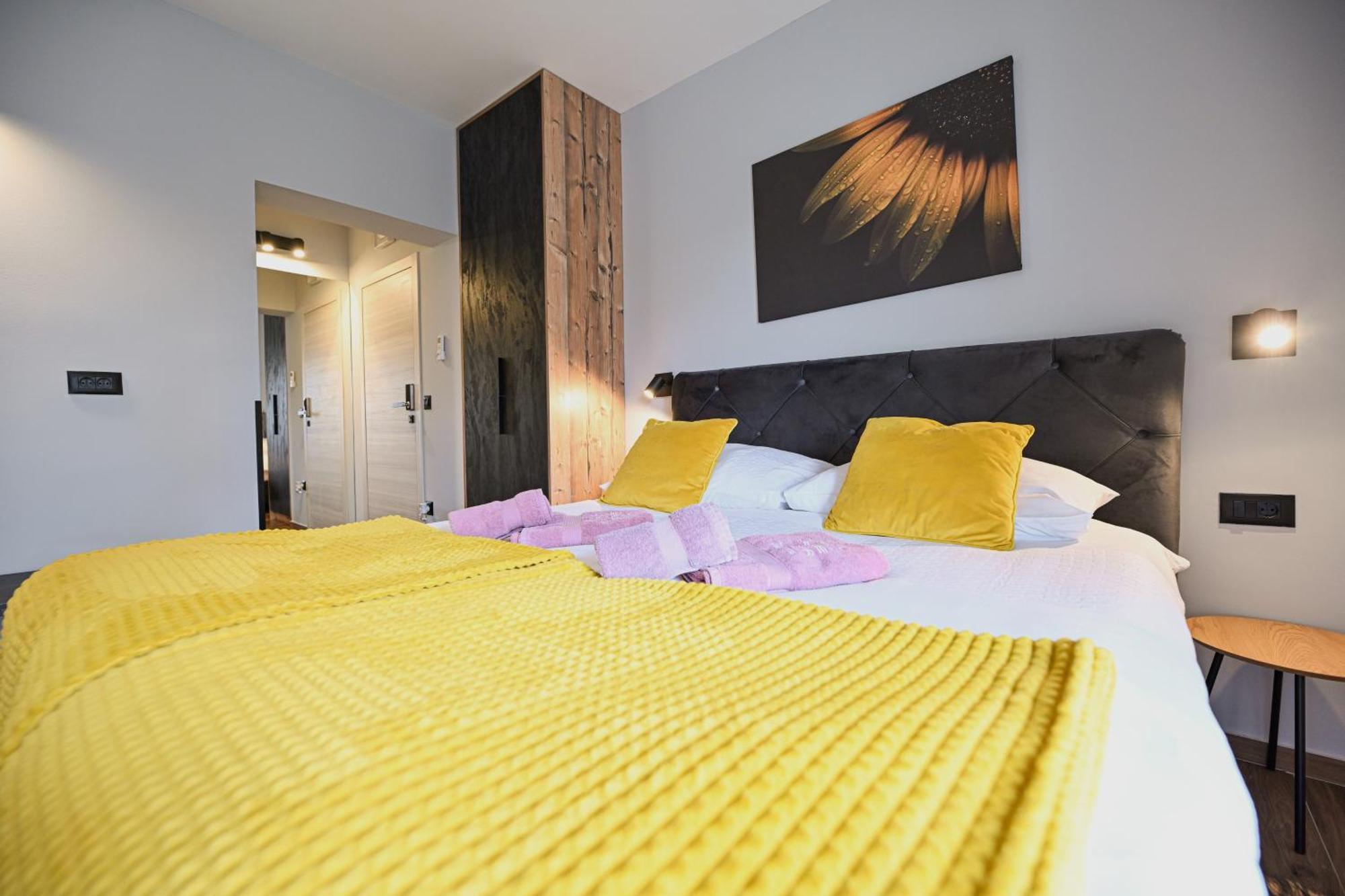 Solemar Luxury Rooms Free Parking Zara Esterno foto