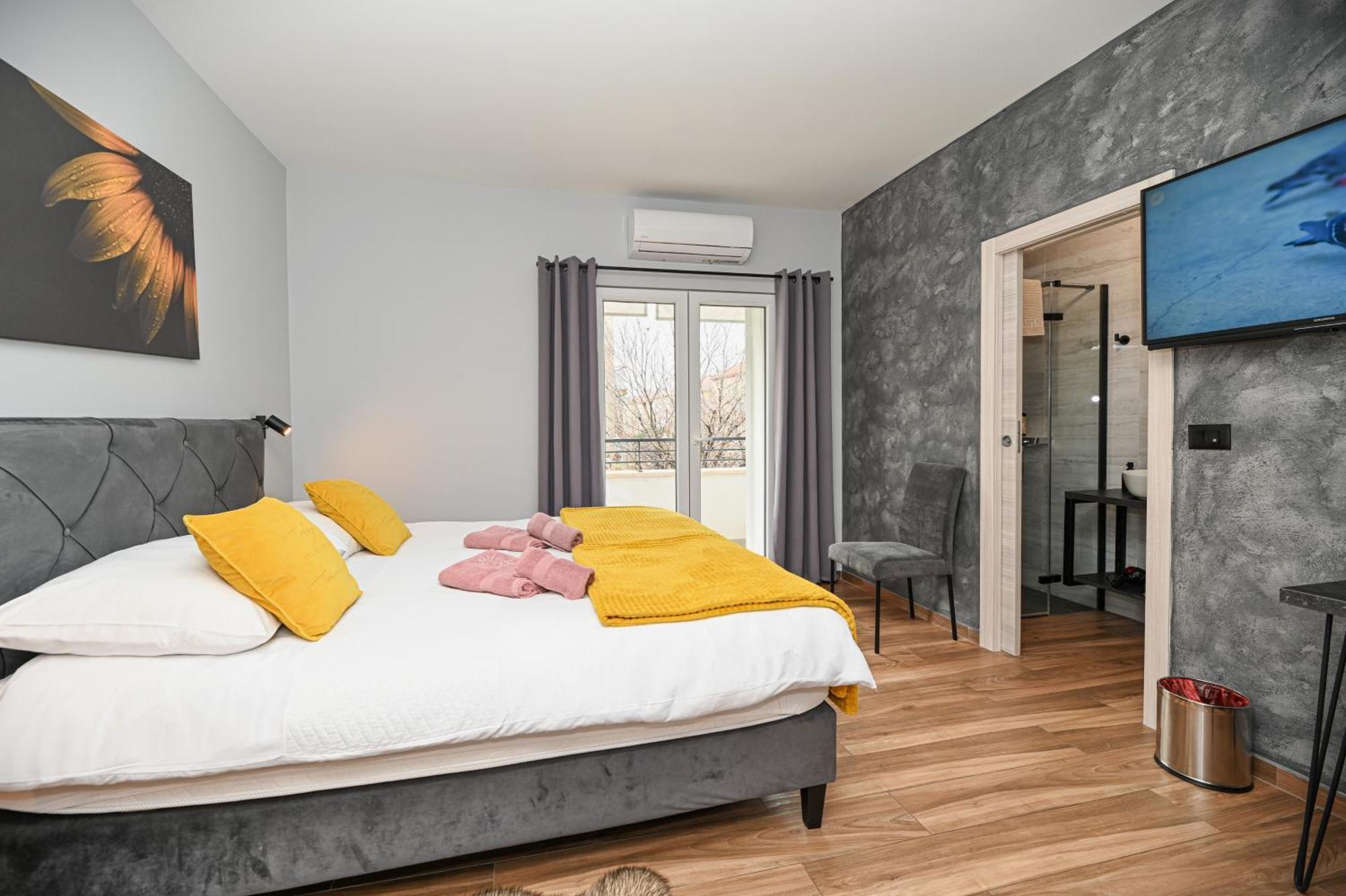 Solemar Luxury Rooms Free Parking Zara Esterno foto